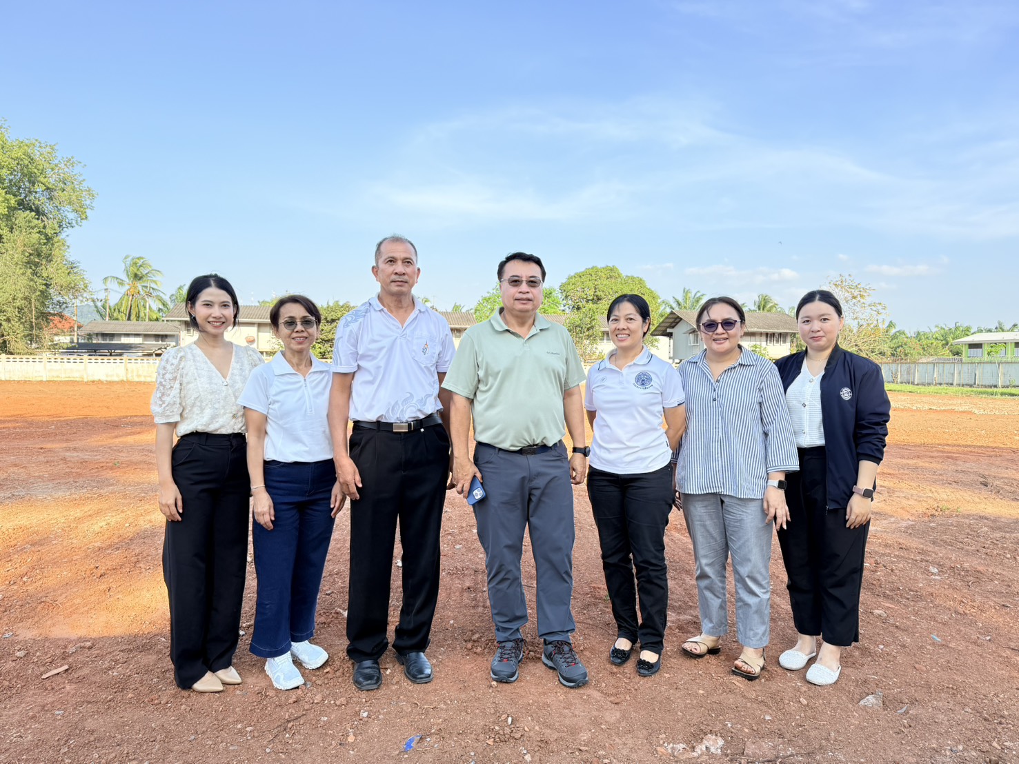 อธิบดีกรมบังคับคดี ลงพื้นที่ดูสถานที่ก่อสร้างสำนักงานบังคับคดีจังหวัดสุราษฎร์ธานี 